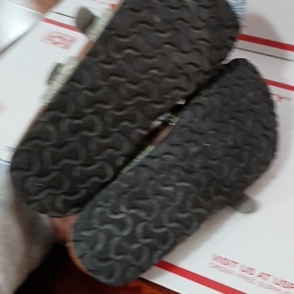 Birkenstock Birkis Stylish Women's Sandals with Silver Accents Size 38/7 - Picture 8 of 10